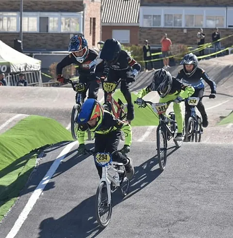 Club Bmx Yellow Mad Madrid competición de BMX